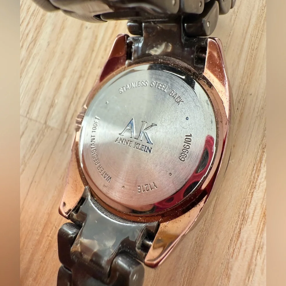 Anne Klein ladies brown and crystal accented watch NEW BATTERY